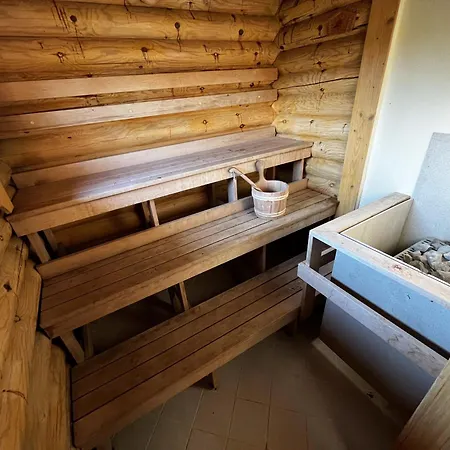 Jaeneda Safari Puhkemaja Feriehus Korvekula (Tapa)
