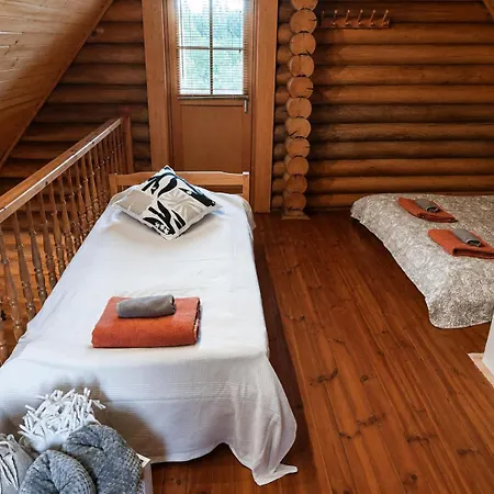 Jaeneda Safari Puhkemajad Korvekula (Tapa)